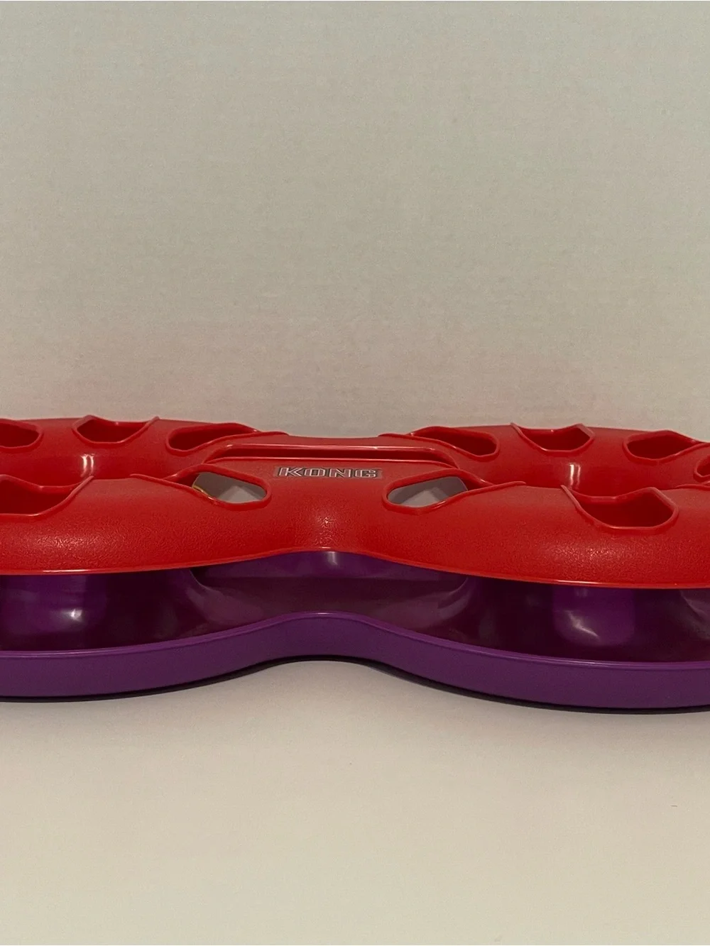 KONG Figure Eight Track cat toy